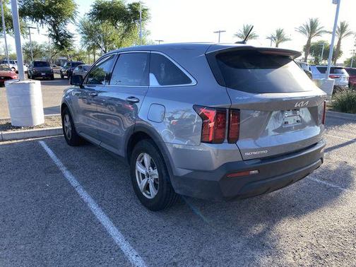 Everlasting Silver 2023 Kia Sorento LX