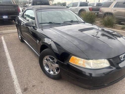1999 Ford Mustang Base