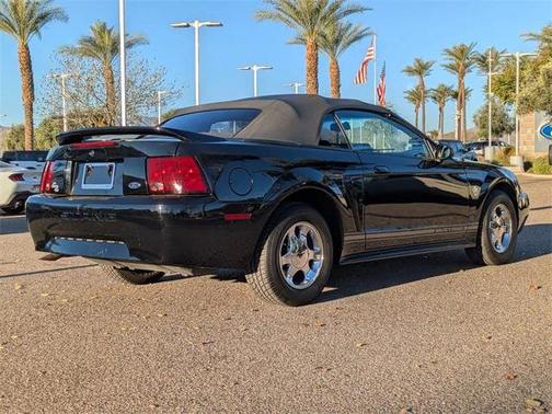 1999 Ford Mustang Base