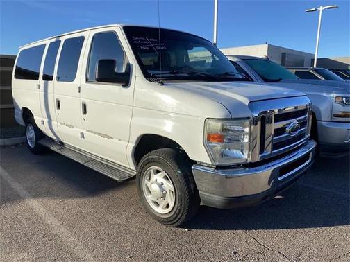 2013 Ford E350 Super Duty XLT
