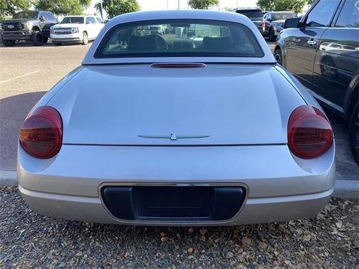 2004 Ford Thunderbird Base