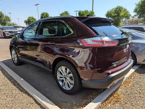 2020 Ford Edge Titanium