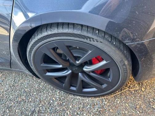 2024 Tesla Model S Plaid