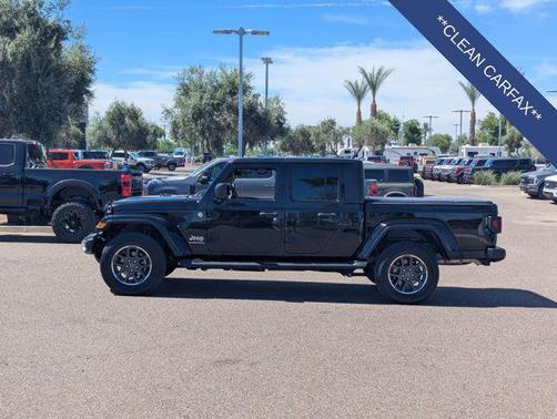 Black Clearcoat 2023 Jeep Gladiator Overland