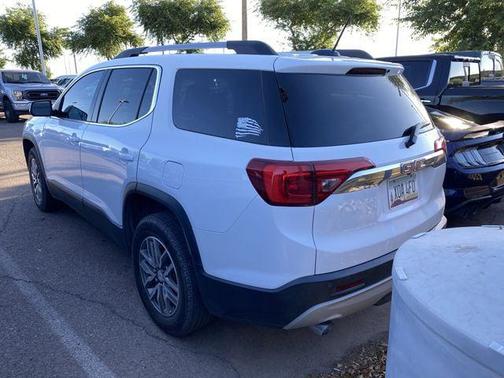 Summit White 2018 GMC Acadia SLE-2