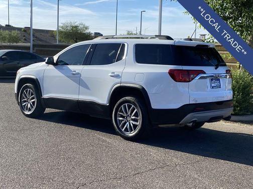 Summit White 2018 GMC Acadia SLE-2