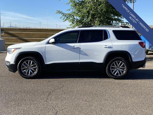 Summit White 2018 GMC Acadia SLE-2