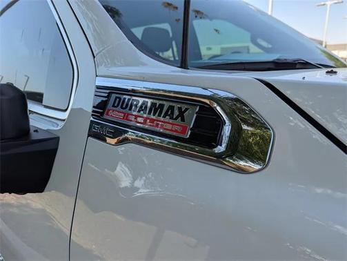 2023 GMC Sierra 2500 Denali