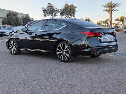 2021 Nissan Altima SR FWD