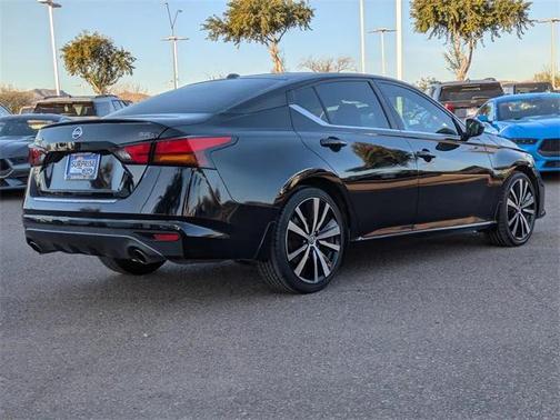 2021 Nissan Altima SR FWD