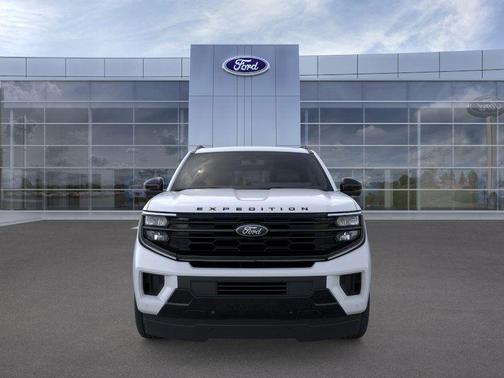 Space Silver Metallic 2026 Ford Expedition Platinum