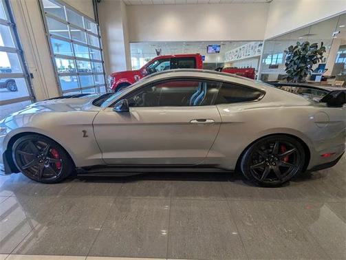 2020 Ford Shelby GT500 Base