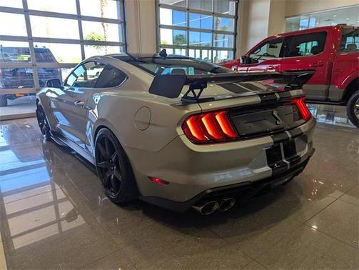 2020 Ford Shelby GT500 Base