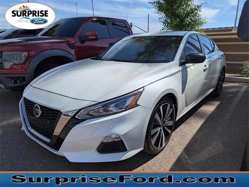 2022 Nissan Altima SR FWD