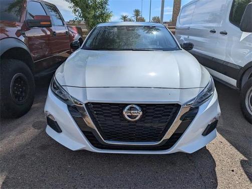2022 Nissan Altima SR FWD