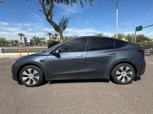 2023 Tesla Model Y Long Range Dual Motor All-Wheel Drive
