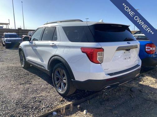 Star White Metallic Tri-Coat 2021 Ford Explorer XLT