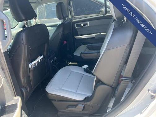 Star White Metallic Tri-Coat 2021 Ford Explorer XLT