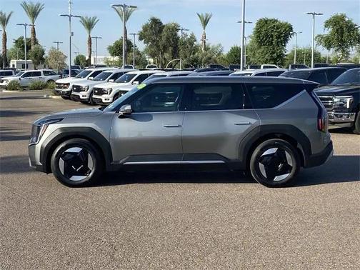 2024 Kia EV9 Light Long Range