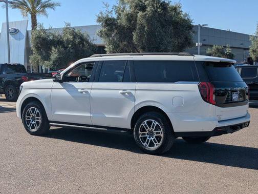 White Metallic 2025 Ford Expedition Max Active 4x4