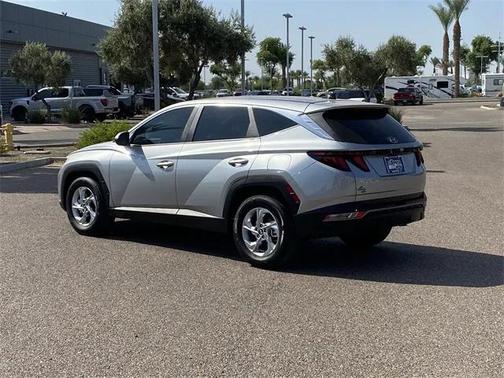 2024 Hyundai TUCSON SE