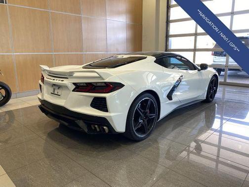 Arctic White 2020 Chevrolet Corvette Stingray w/2LT