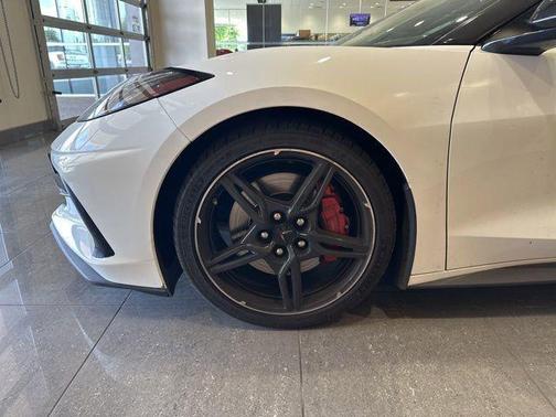 Arctic White 2020 Chevrolet Corvette Stingray w/2LT