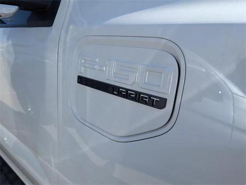 2022 Ford F-150 Lightning LARIAT