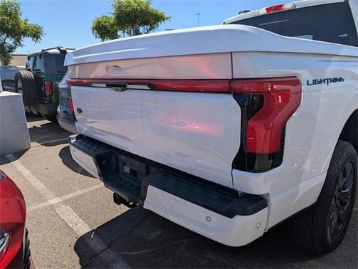 2022 Ford F-150 Lightning LARIAT