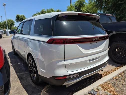2023 Kia Carnival EX