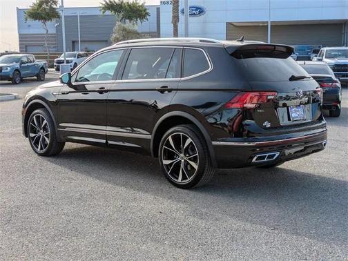 2023 Volkswagen Tiguan 2.0T SEL R-Line 4MOTION