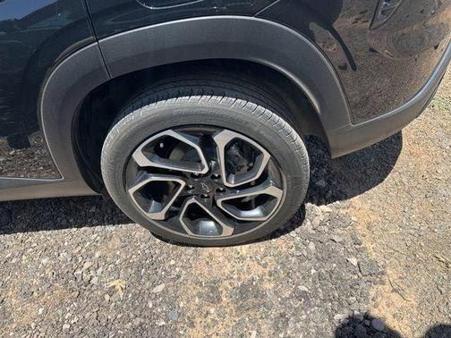Mosaic Black Metallic 2024 Chevrolet Trax FWD 2RS