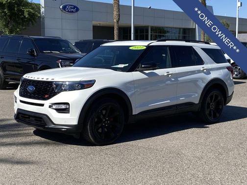 Star White Metallic Tri-Coat 2023 Ford Explorer ST