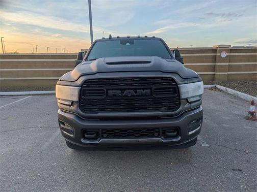 2023 RAM 3500 Limited Crew Cab 4x4 8' Box