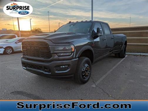 2023 RAM 3500 Limited Crew Cab 4x4 8' Box