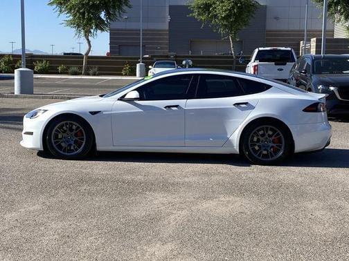 Pearl White Multi-Coat 2023 Tesla Model S Plaid
