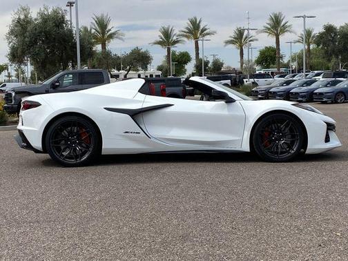Arctic White 2024 Chevrolet Corvette Z06
