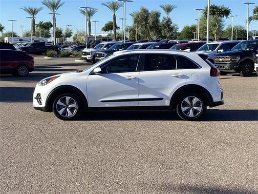 2022 Kia Niro LX