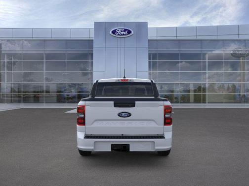 Space White Metallic 2026 Ford Maverick Lobo Standard