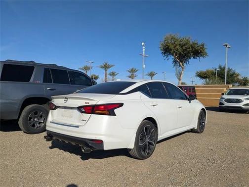 2023 Nissan Altima SR Intelligent AWD