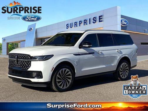 Pristine White Metallic Tri-Coat 2025 Lincoln Navigator Black Label