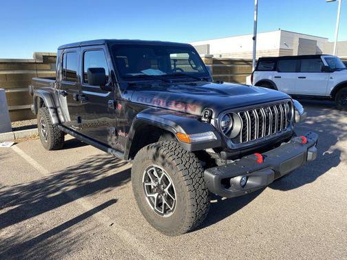 Granite Crystal Metallic Clearcoat 2025 Jeep Gladiator Rubicon