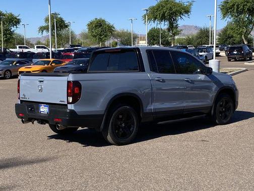 Sonic Gray Pearl 2022 Honda Ridgeline Black
