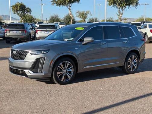 2022 Cadillac XT6 Premium Luxury FWD