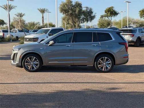 2022 Cadillac XT6 Premium Luxury FWD