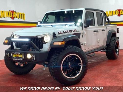 Photo 1 of 41 of 2020 Jeep Gladiator Sport