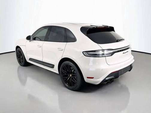 Chalk 2023 Porsche Macan