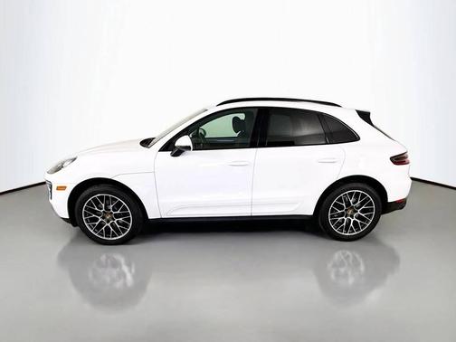 White 2018 Porsche Macan