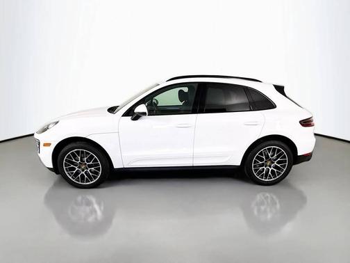 White 2018 Porsche Macan
