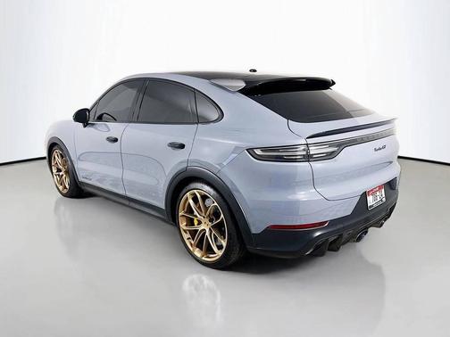Arctic Grey 2022 Porsche Cayenne